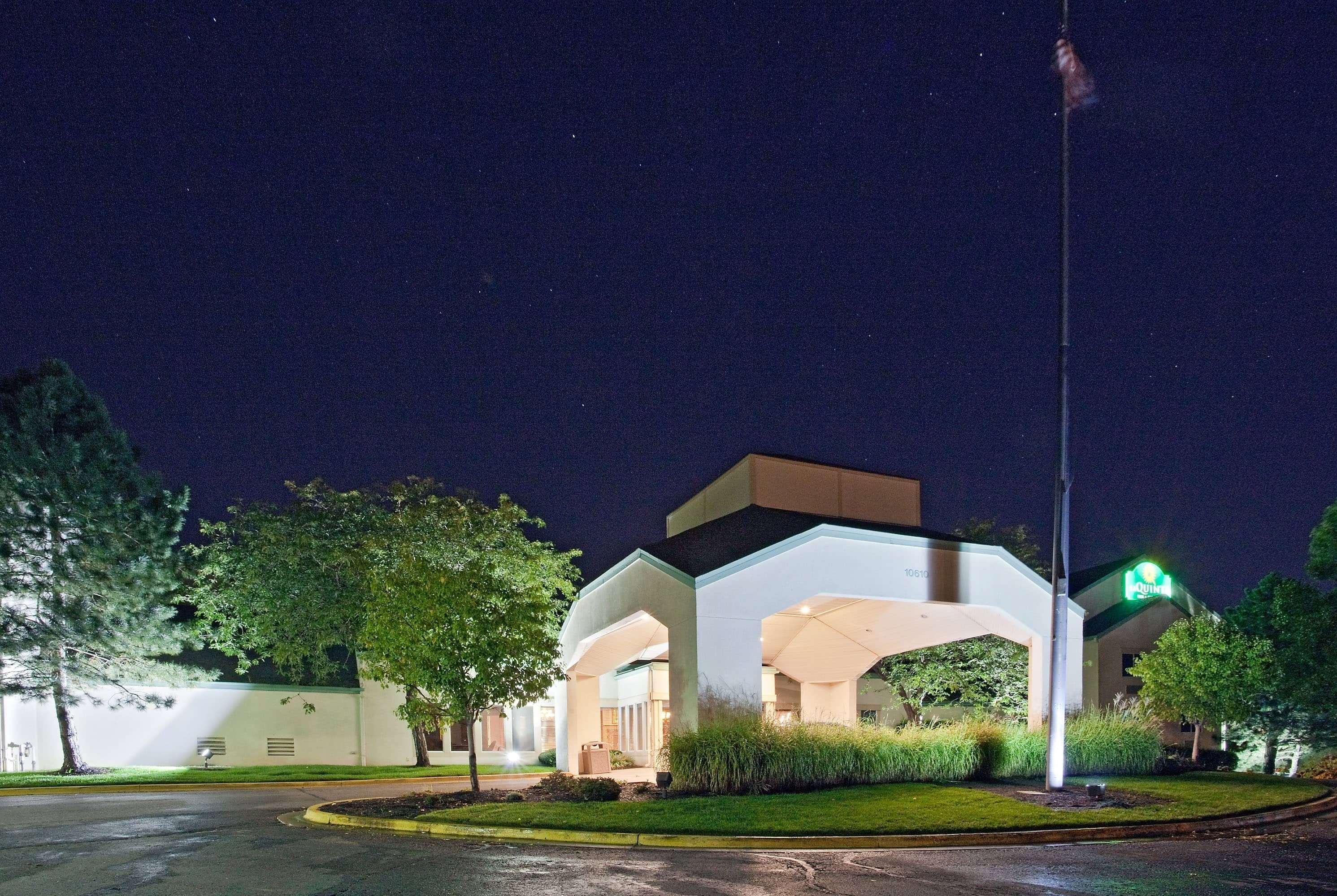 La Quinta By Wyndham Overland Park Exterior photo